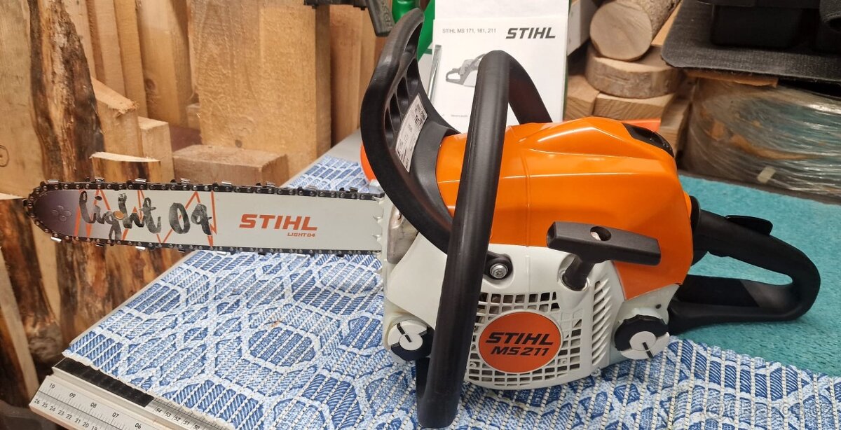 Prodám pilu Stihl 211 - 2