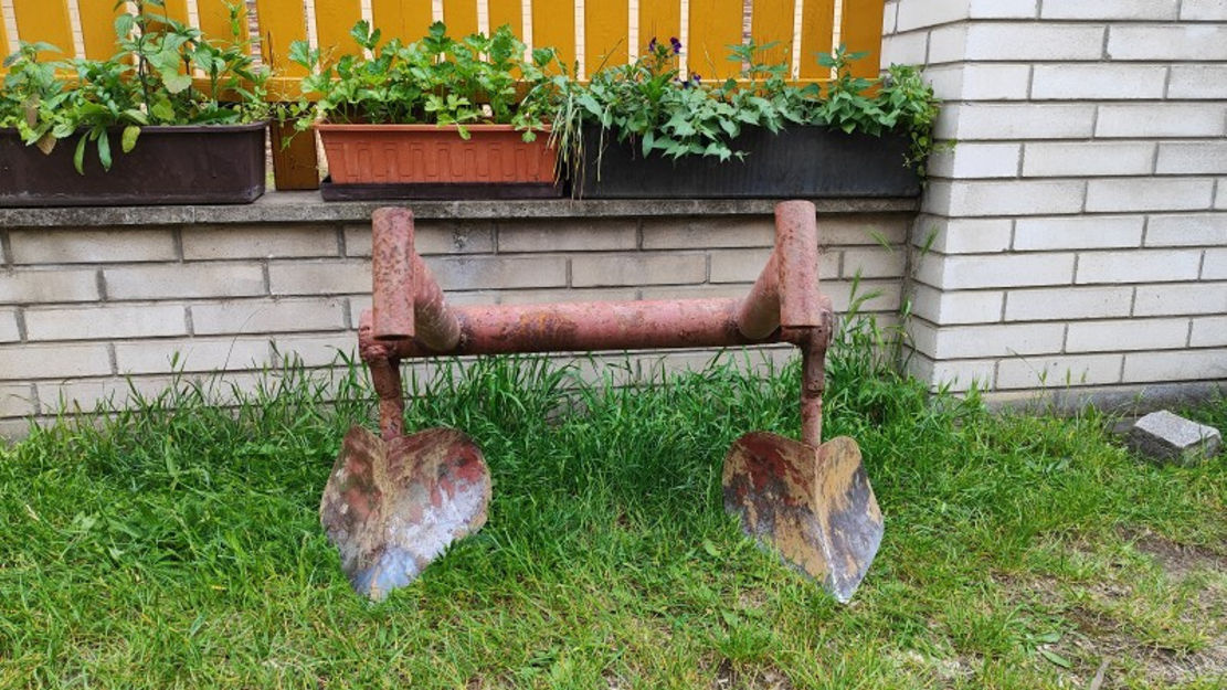 Radličky za TK na oborávání brambor - 2