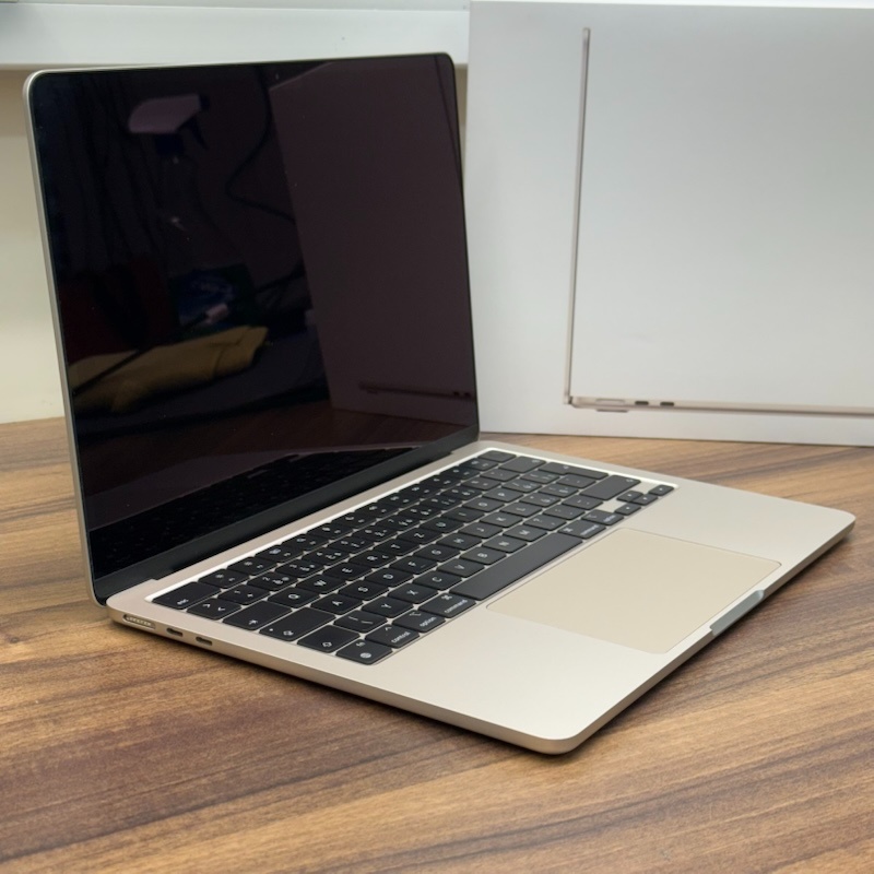 Apple MacBook Air 13.6" (A2681) – 8C CPU / 8C GPU / 8GB RAM - 2