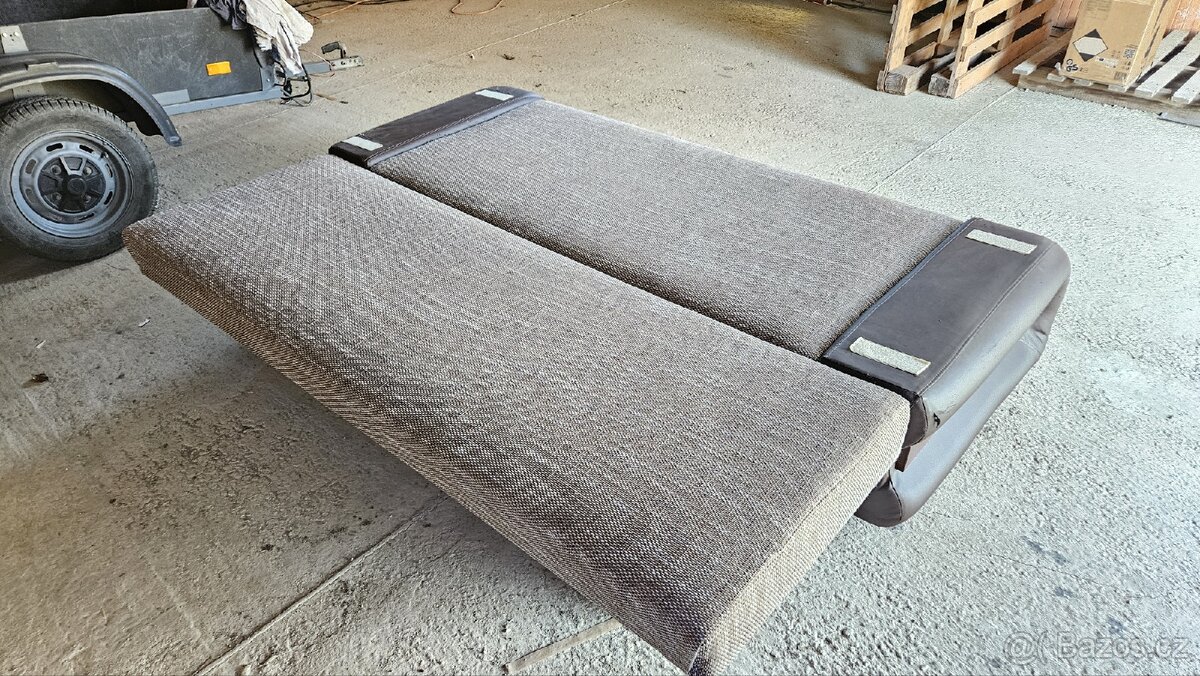 Rozkládací gauč - 2