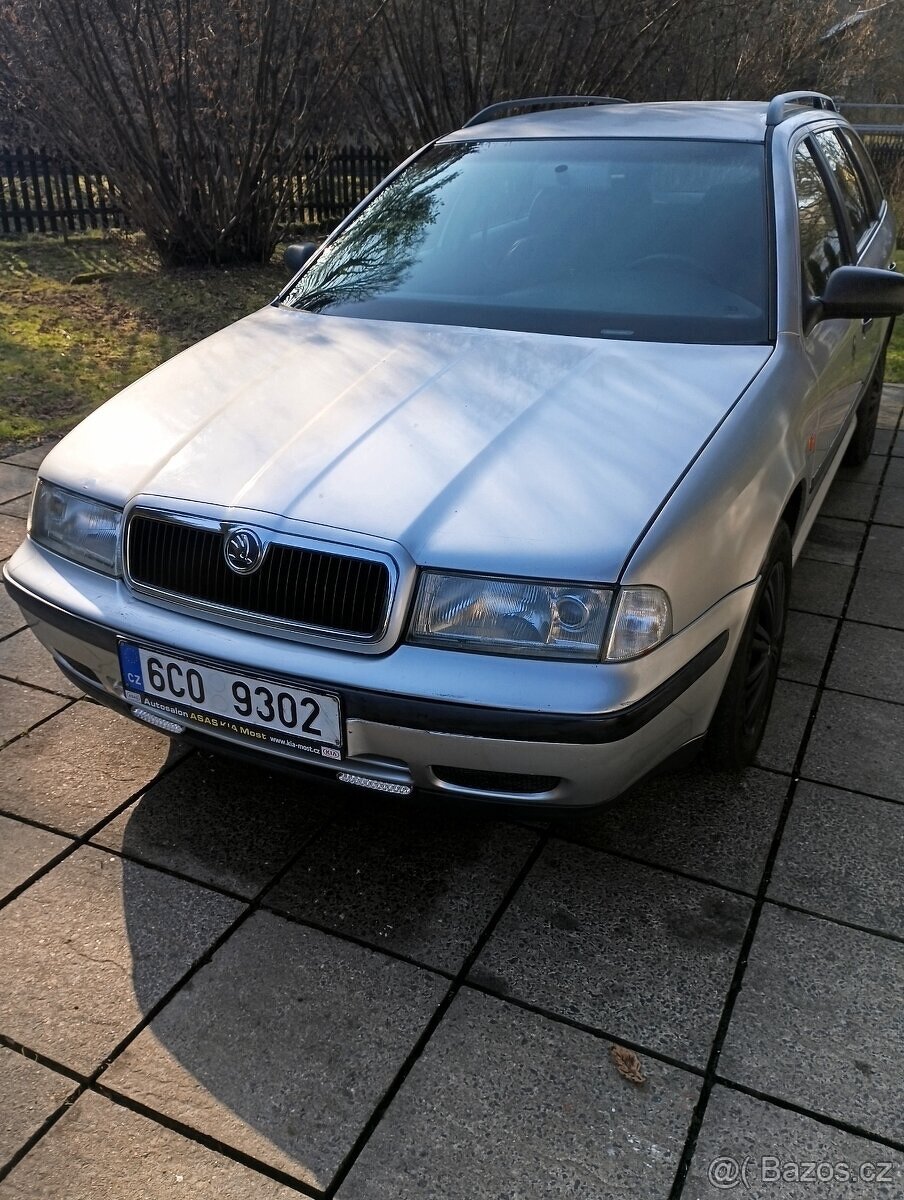 Škoda Octavia 1.6 SR - 2