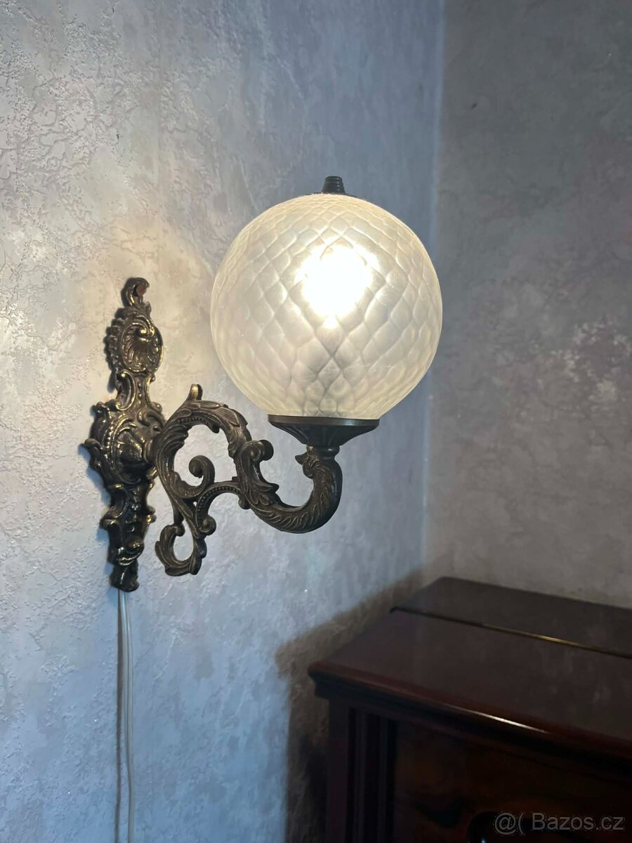 Starožitné pianino s příslušenstvím - 2