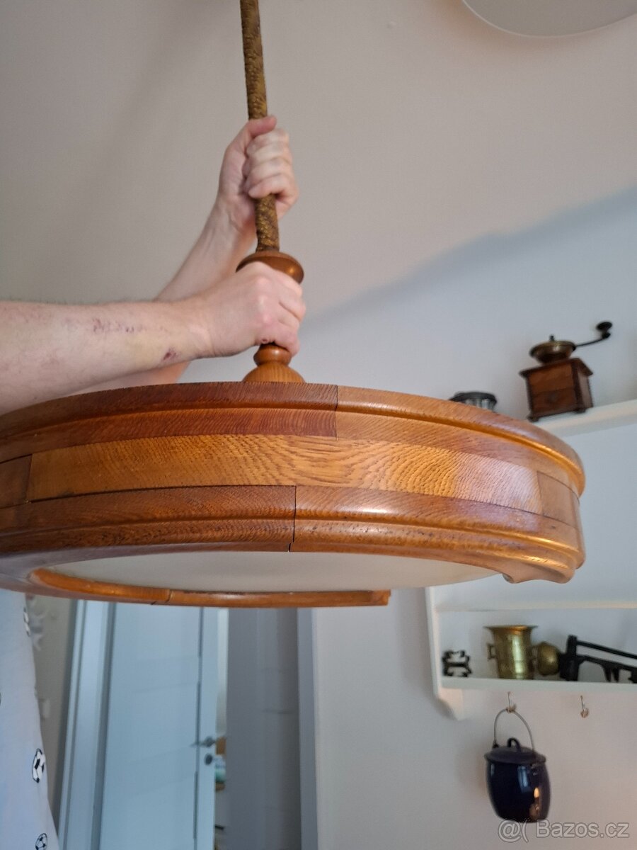 Dřevěný starožitný lustr - 2