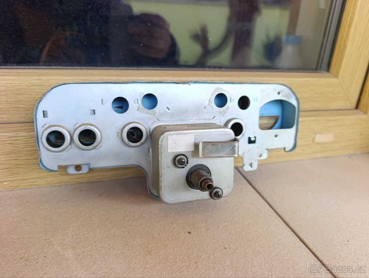 Ford Cortina tachometr - 2