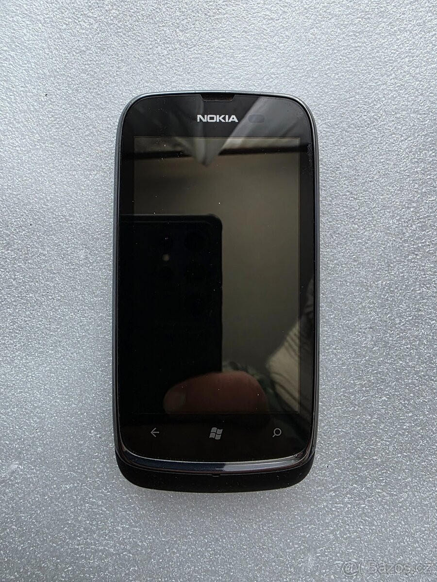 Nokia Lumia 610 - 2
