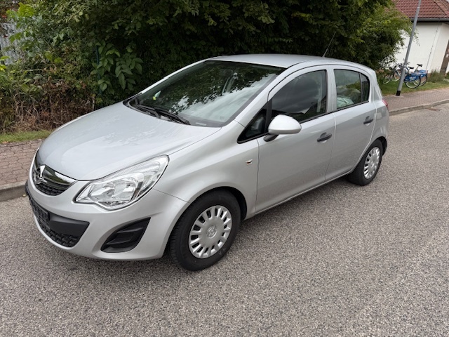 Opel Corsa 1,2i Nová STK klima zimáky benzín - 2