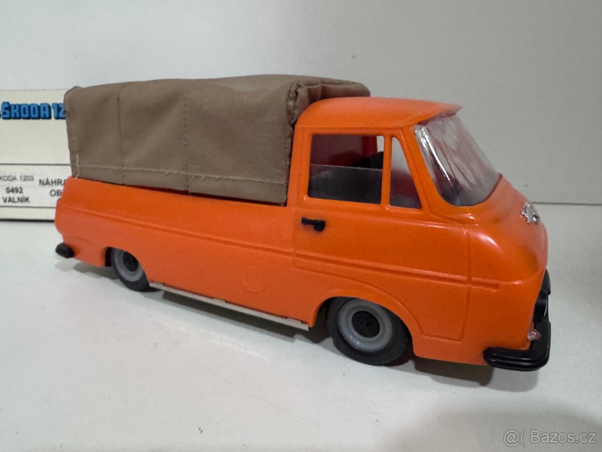 KDN - stará hračka - ŠKODA 1203 - VALNÍK - 2