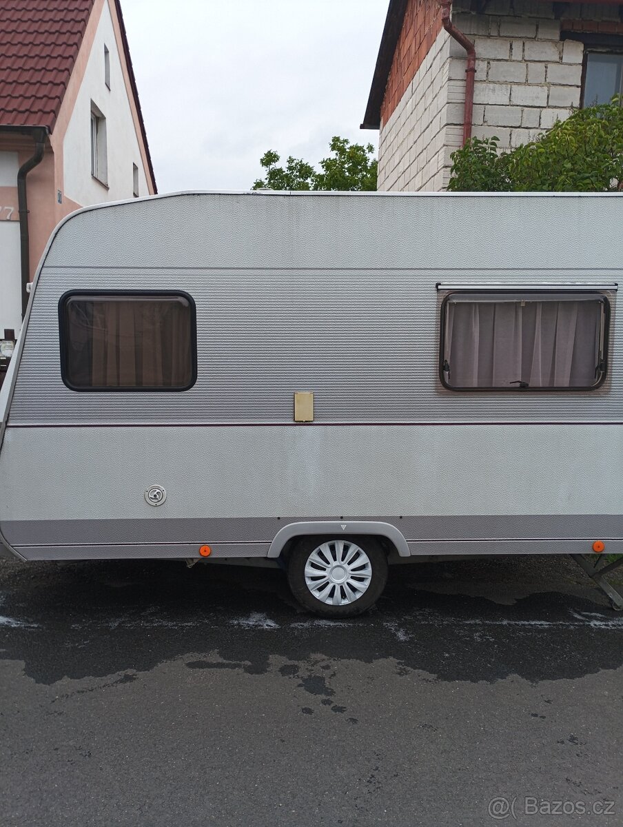 Dethleffs Family 380, předstan, 1000Kg - 2