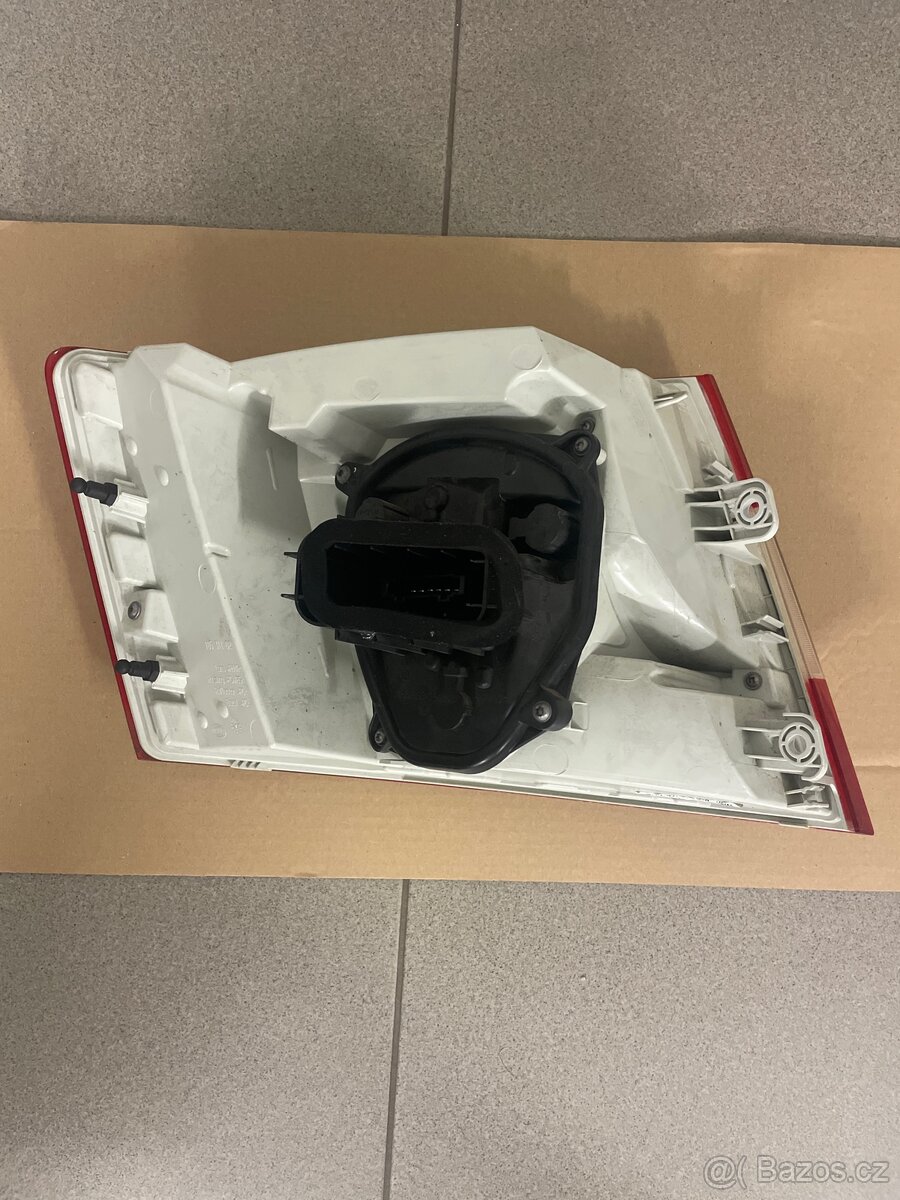 Pravá zadní lampa Octavia 3 - 2