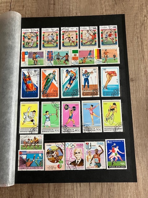 Album na známky, včetně známek - 2