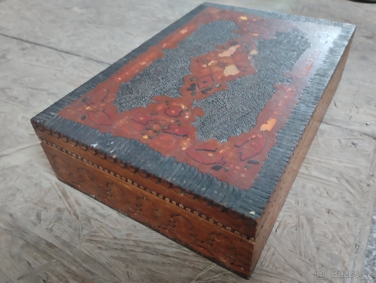 Dřevěná šperkovnice - 2