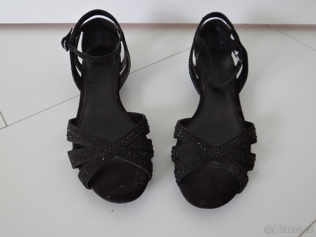 Dámské černé páskové sandály Aldo (vel. 40) - 2