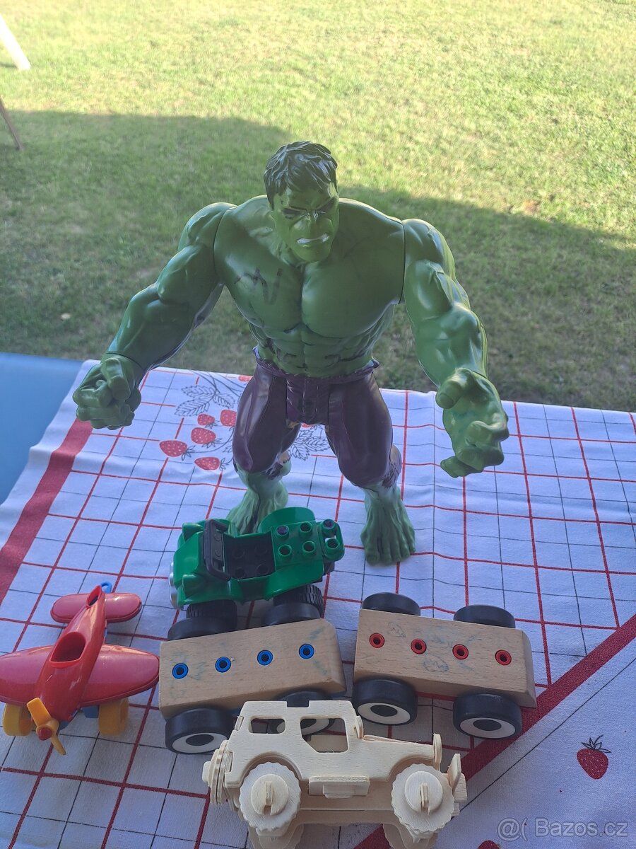 Zelený HULT, zelený batoh, dřevěné hračky, letadlo - 2