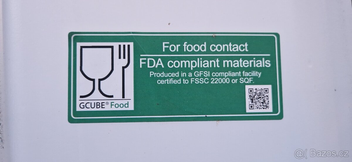 Zásobník 1000 litrů - potravinářský - víno,voda, kvas - 2