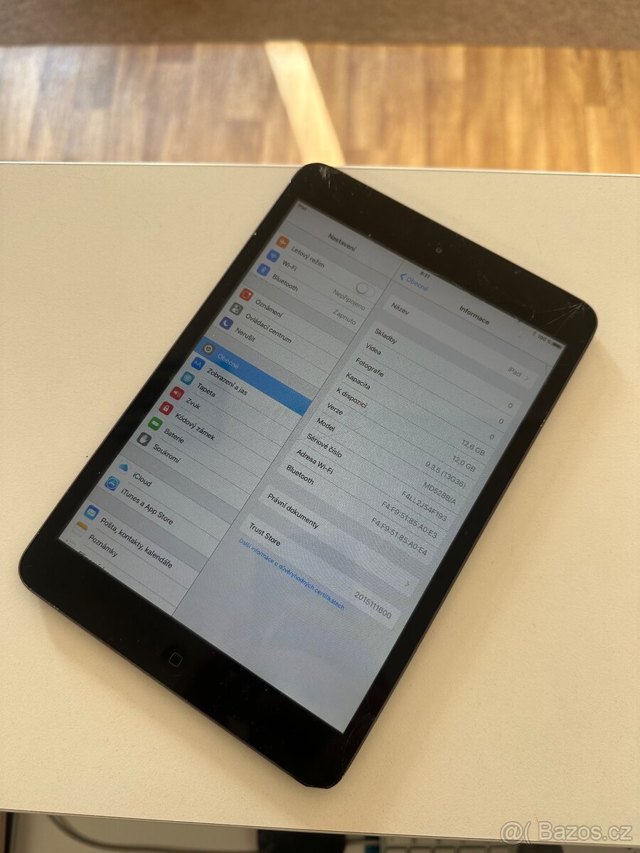 iPad mini 1. generace 16 GB – černý – rozbitý displej - 2