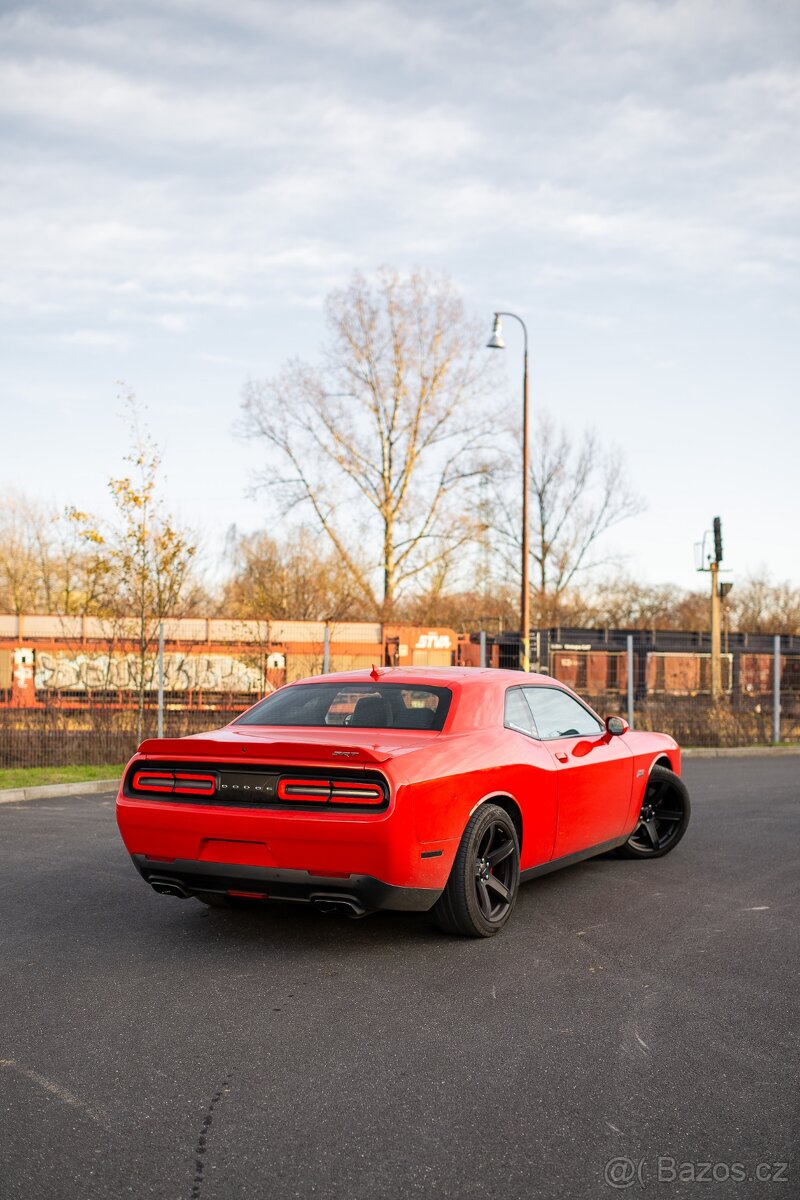 DODGE Challenger 6.4 SRT V8 HEMI - 2