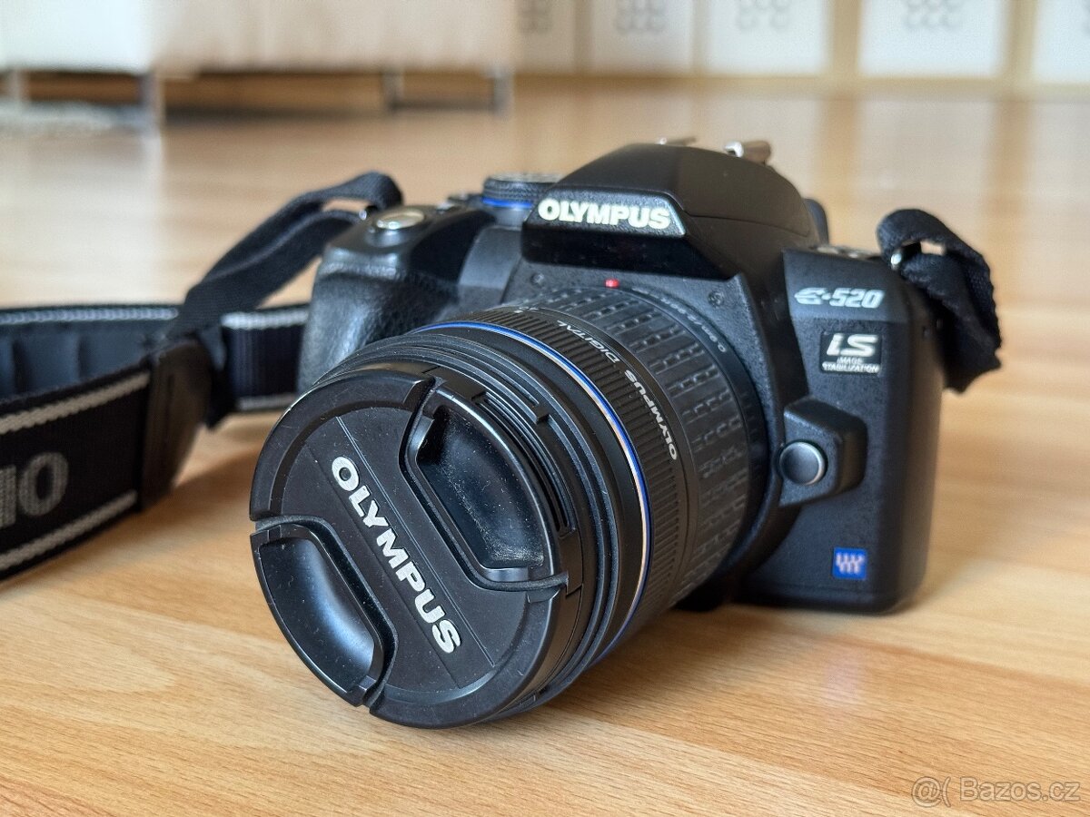 Olympus E-520 + 2 objektivy + příslušenství - 2