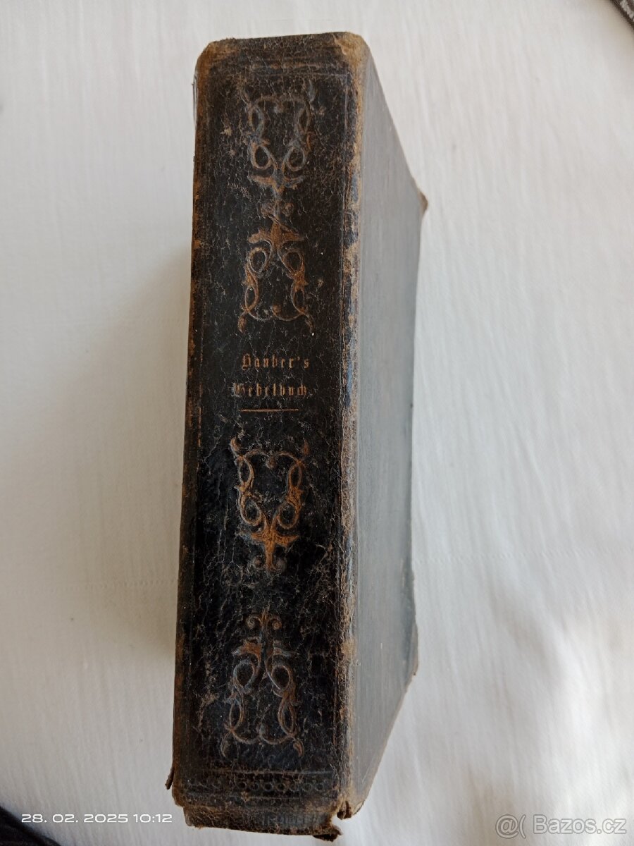 Modlitební kniha
- 2