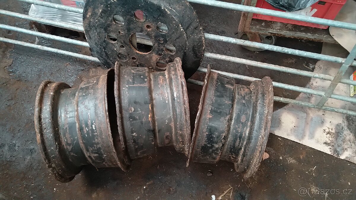 Disky 9x15,3 z UNC Lotus 750 - 2