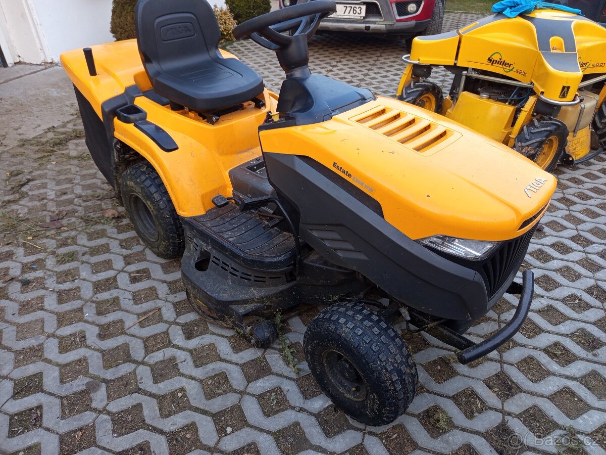 zahradní traktůrek - 2