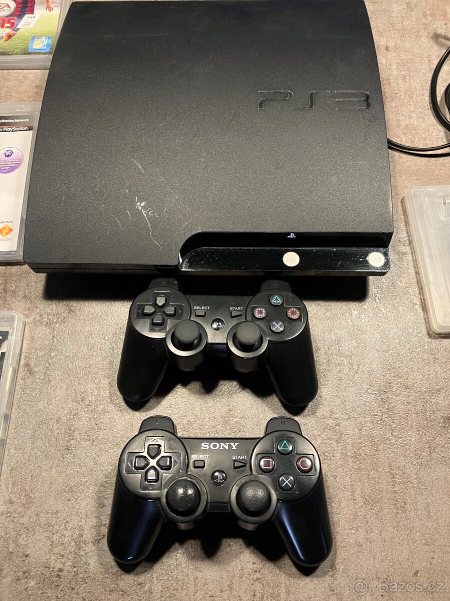 Playstation 3 + 2 ovladače a 5 her - 2