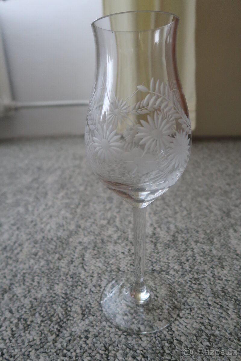 Broušená číše - 2