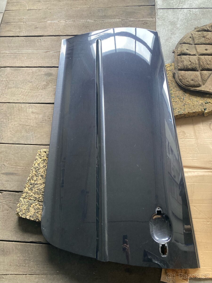Golf 5 tři dveře,plech předních dveří - 2