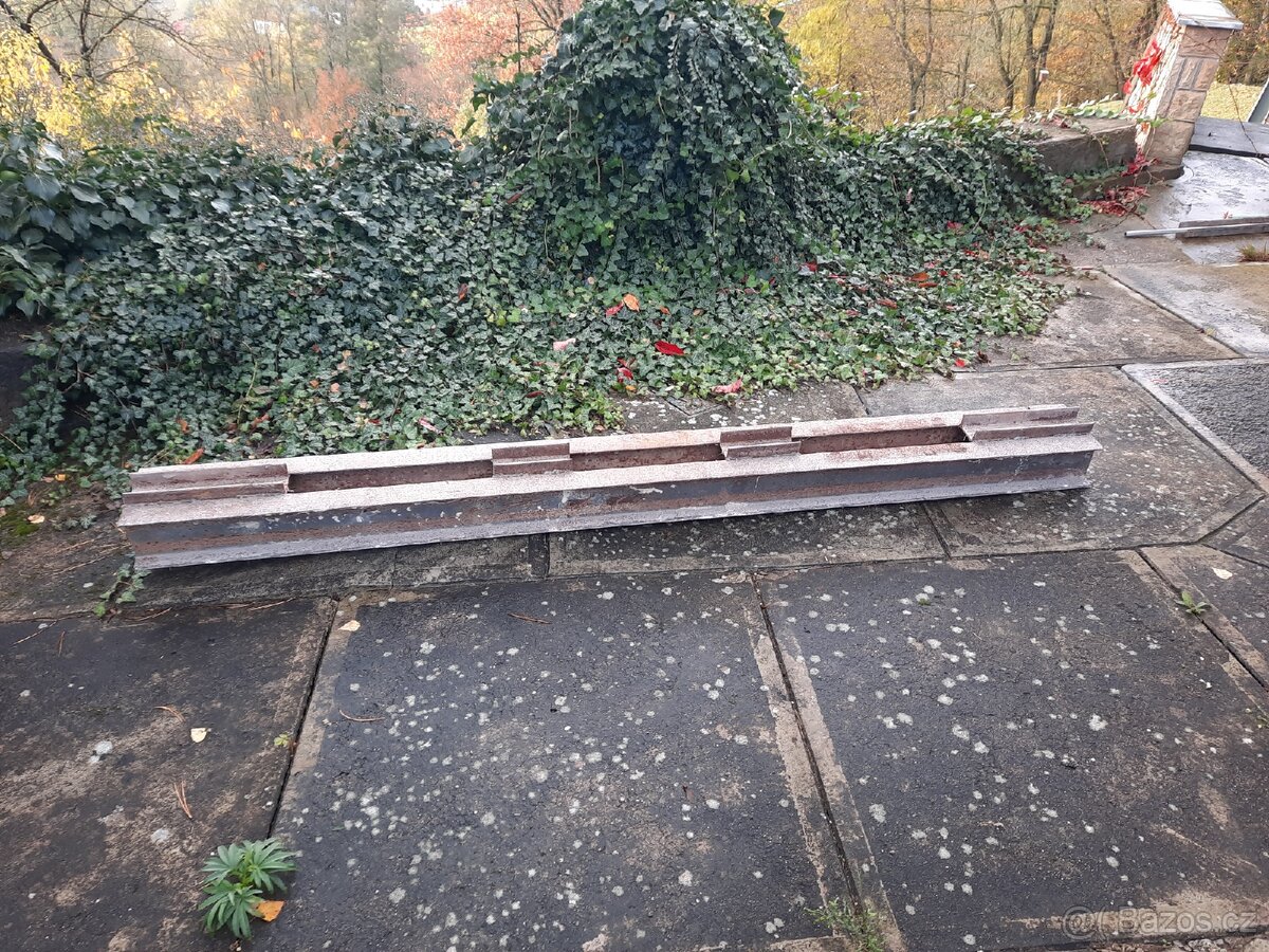 Traverza překlad 2.5m - 2