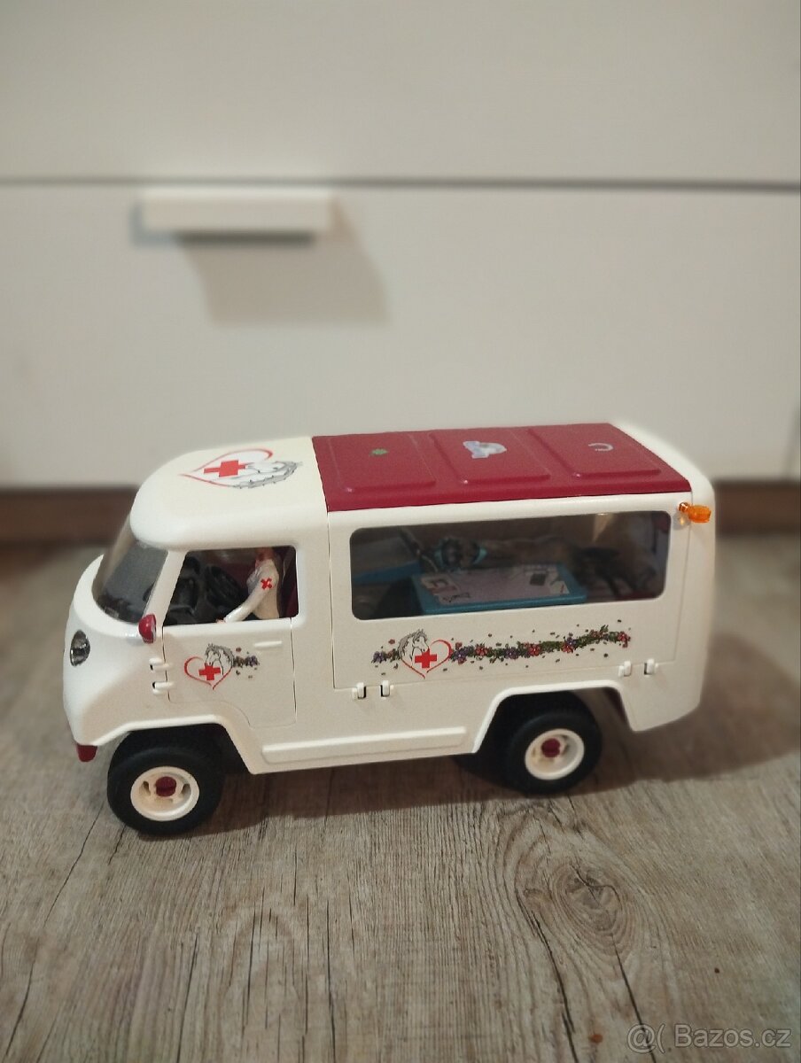 Schleich sanitka a příslušenství - 2