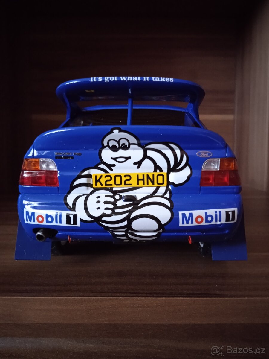 OtoOmobile 1/18 - 2
