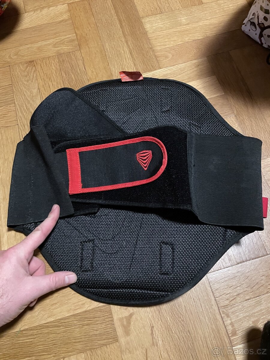 Páteřák / chránič ledvin RED - 2