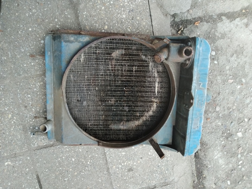 Prodám originál chladič na ZETOR25 - 2