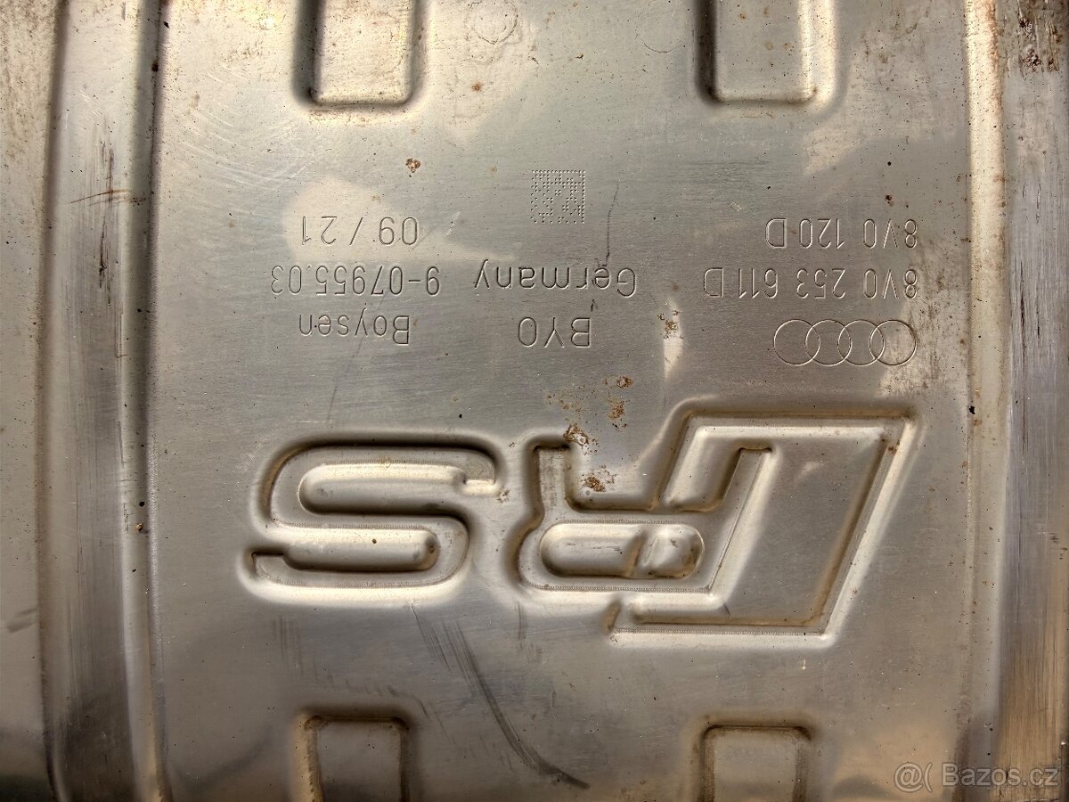 ORIGINÁLNÍ VÝFUK NA AUDI RS3 8Y - 2