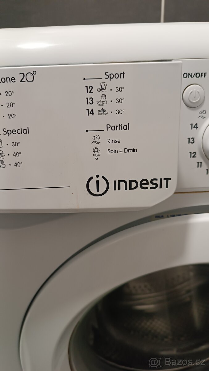 Automatická pračka Indesit - 2