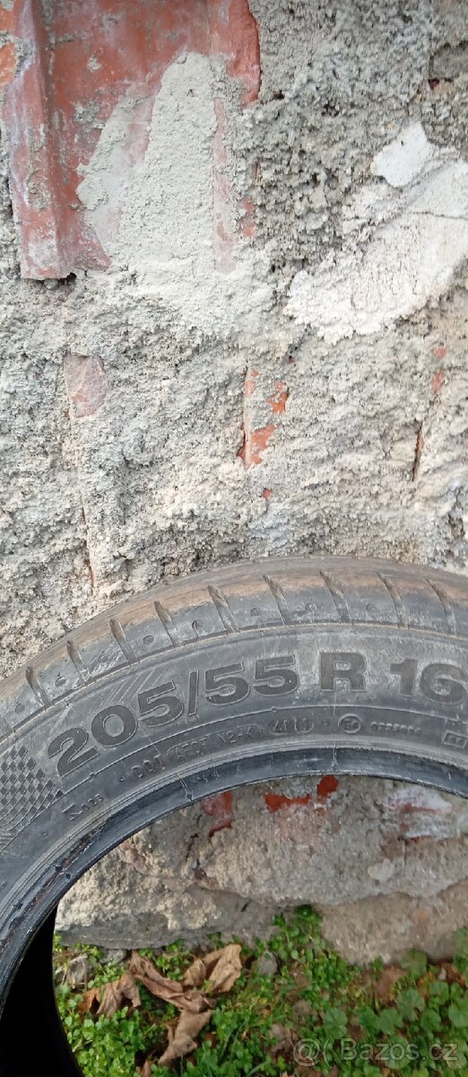 Pneu 205 55 R16 - 2
