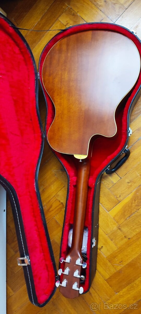 Kytara zn. Yamaha - 2