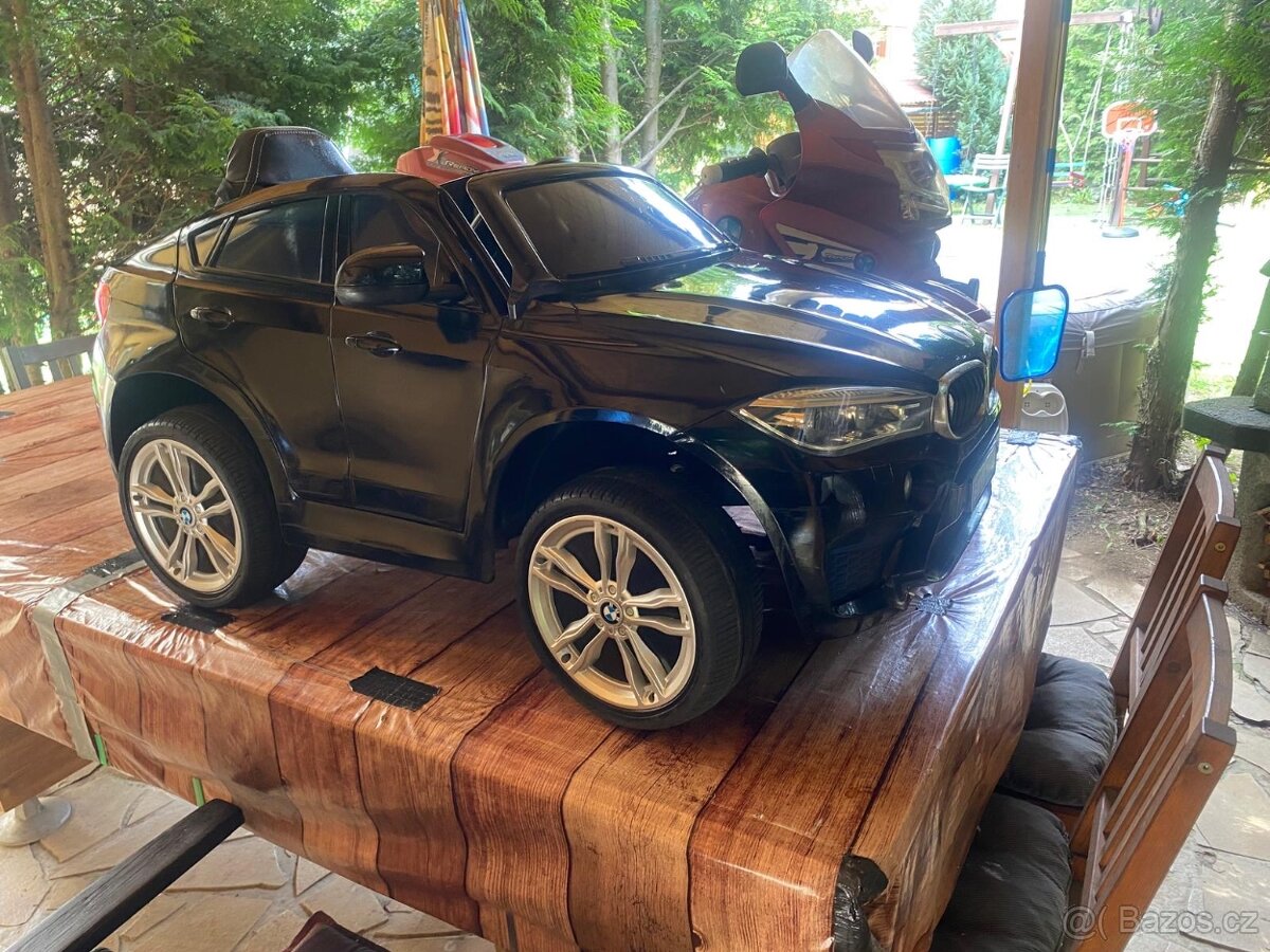 Autíčko BMW a motorka - 2