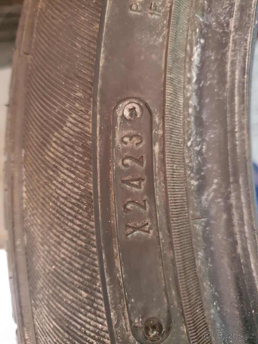 215/50/18 letni sada 90% Falken - 2