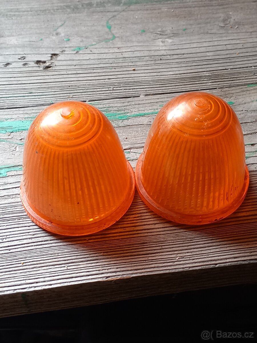 Plastové kryty blinkru Octavia, Praga veteran - 2