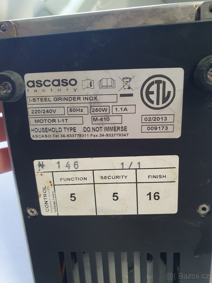 Profesionální mlýnek na kávu Ascaso i-Steel - 2