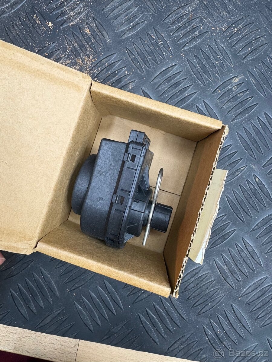 Motor 3-cestného ventilu Junkers/Bosch - 2