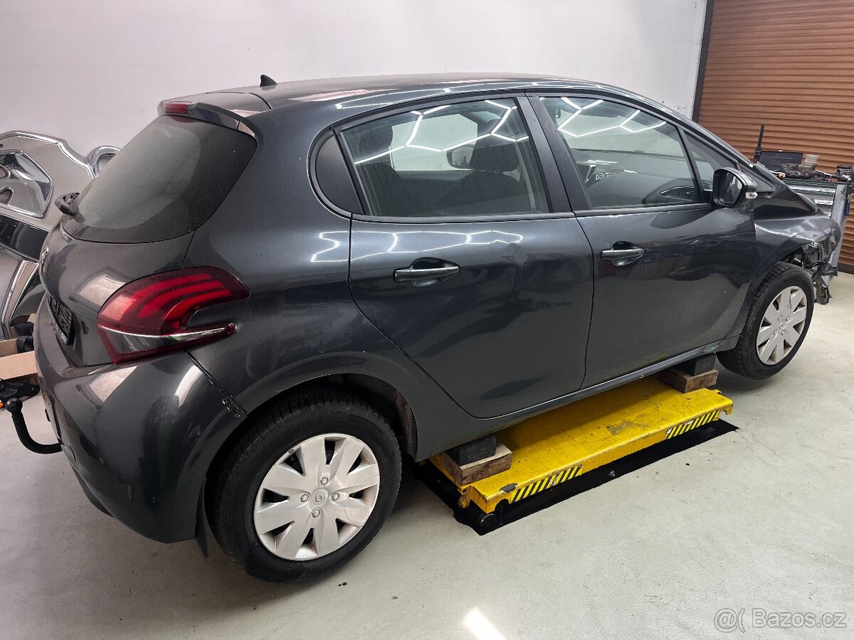 Peugeot 208 1.2 HMZ r.v 2016 na ND - 2