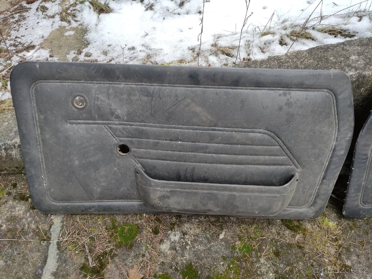 Tapecírunky dveří na Malucha - 2