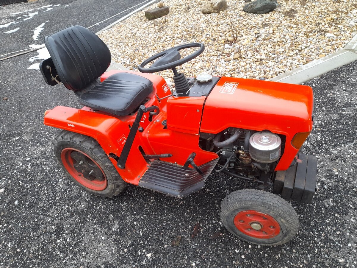 Malotraktor Mt8-070 mini s brzdenym vlekem a prislusenstvim - 2