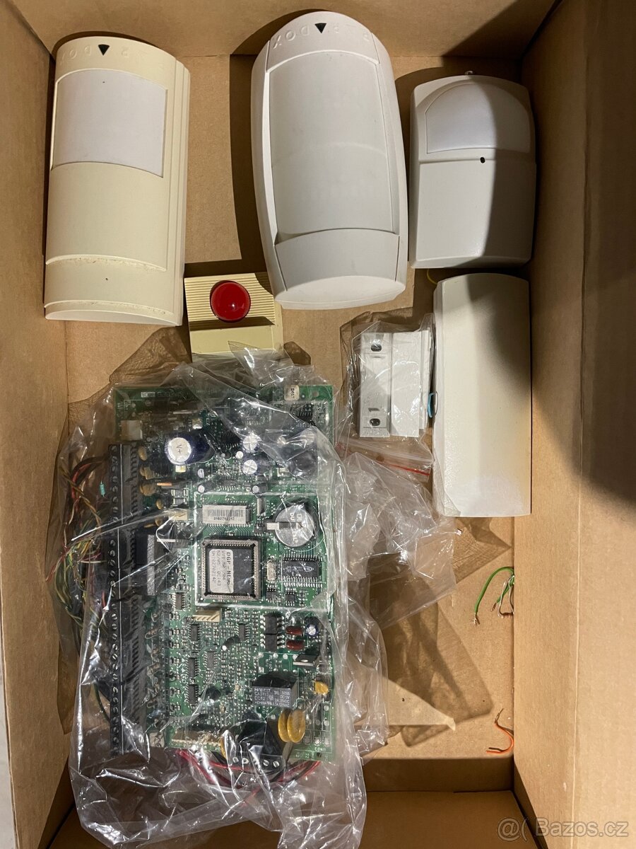 Paradox DGP NE96 - ústředna - 2