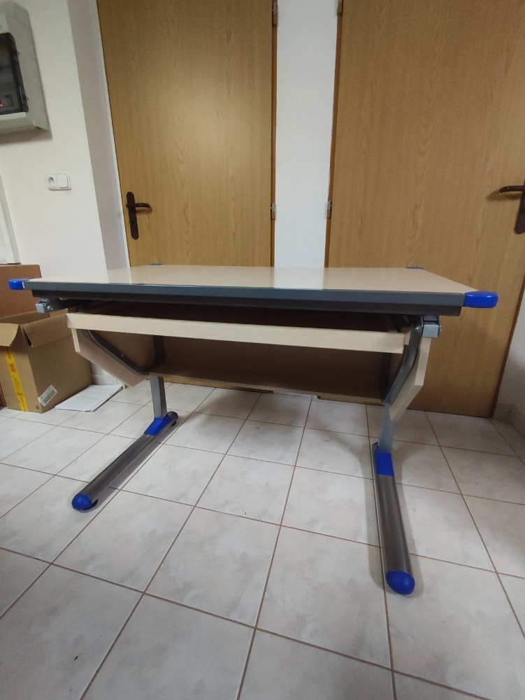 Stůl psací výškově nastavitelný - 2
