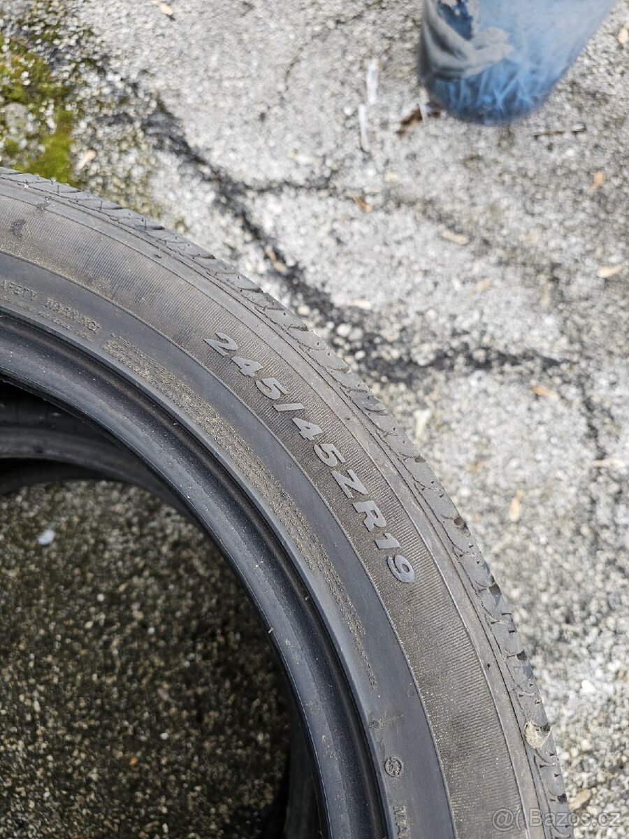 245/45/19 letní NEXEN - 2