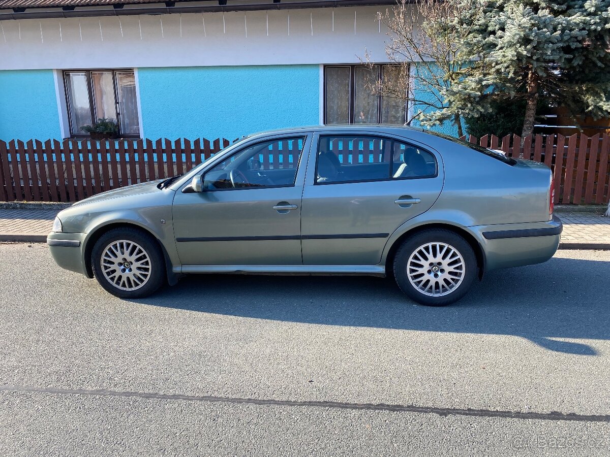 Škoda Octavia 1 - 2