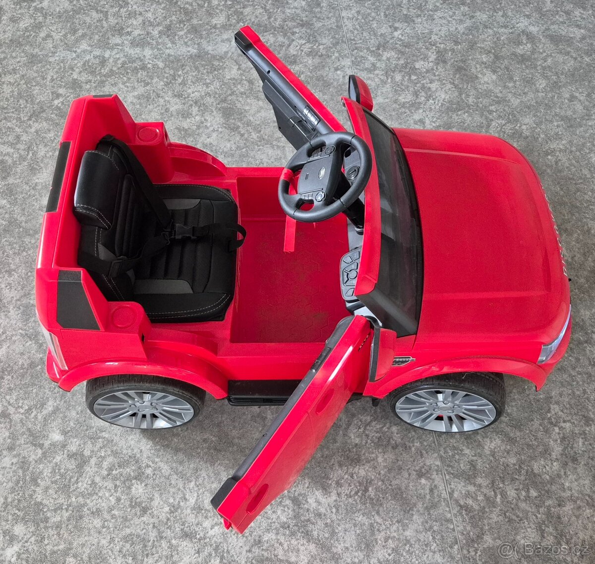 Terénní autíčko Landrover - 2