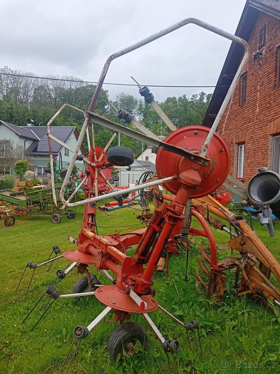 Obraceč sena Kühn 5 m - 2